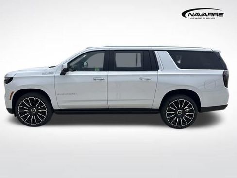 New 2026 Chevrolet Suburban High Country AWD/4WD image 5