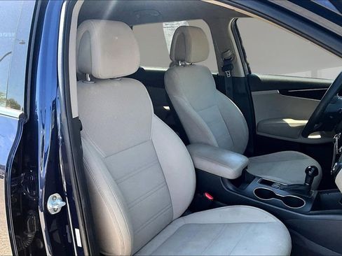 Used 2017 Kia Sorento AWD image 26