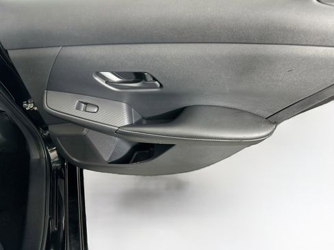 Used 2024 Nissan Sentra SV image 27