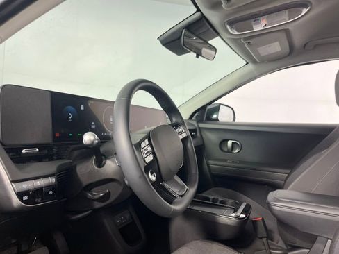 Used 2025 Hyundai Ioniq 5 SE image 23