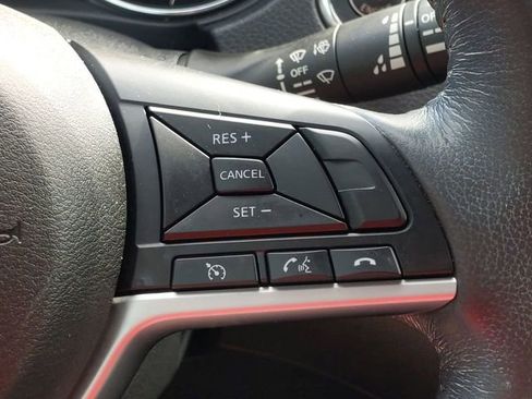 Used 2017 Nissan Rogue SL w/ SL Premium Package image 20