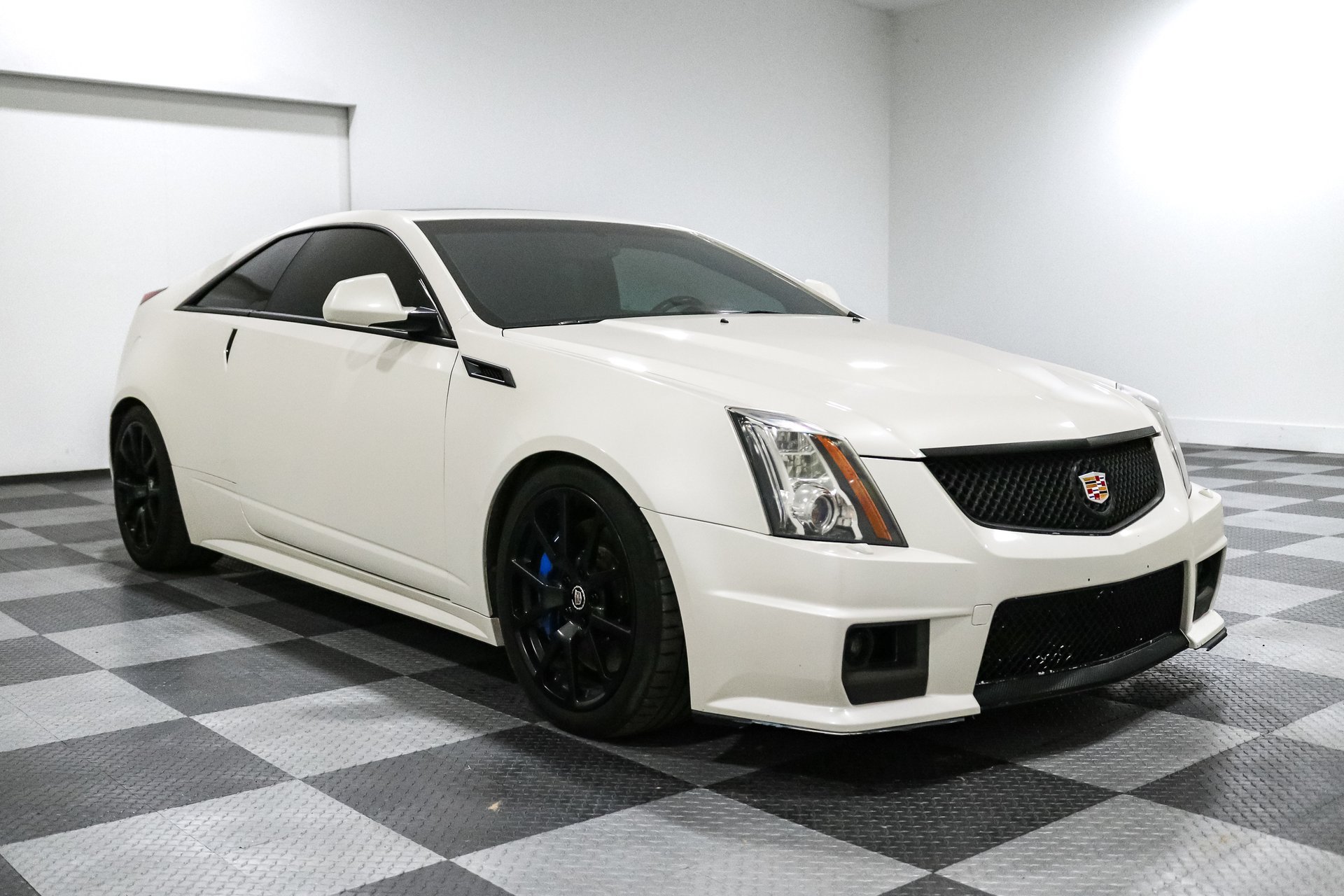 Used 2011 Cadillac CTS V RWD image 1
