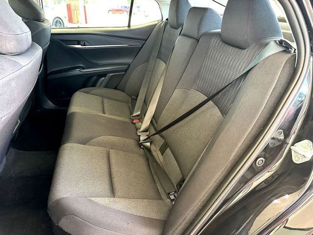 Used 2025 Toyota Camry LE FWD image 18
