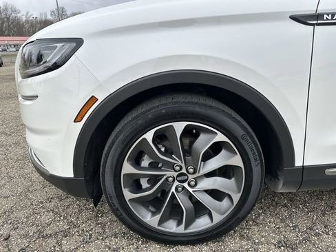 Used 2023 Lincoln Nautilus Reserve image 21