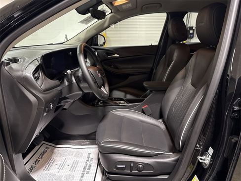 Used 2024 Buick Encore GX Avenir w/ Avenir Technology Package image 19
