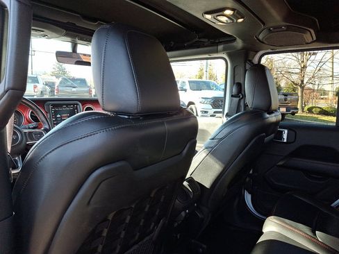 Certified 2022 Jeep Gladiator Rubicon w/ Cold Weather Group image 21