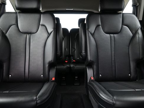 Used 2025 Kia Sorento EX w/ Panoramic Sunroof Package image 16