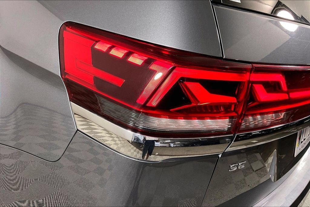 Used 2024 Volkswagen Atlas SE FWD image 28