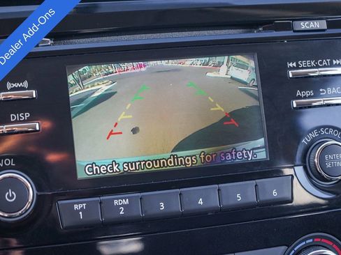 Used 2015 Nissan Rogue S image 26