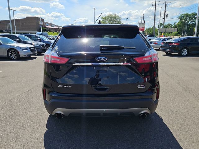 Used 2019 Ford Edge SEL AWD/4WD image 4