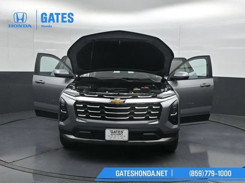 Used 2025 Chevrolet Equinox LT AWD/4WD image 57