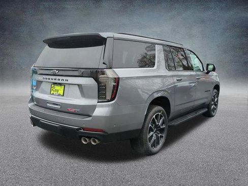 New 2026 Chevrolet Suburban RST image 4