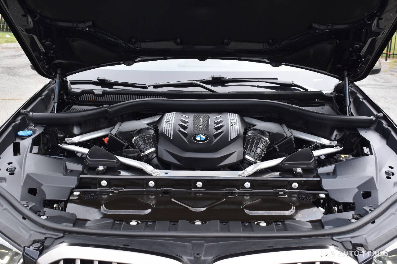 Used 2020 BMW X5 M50i w/ Executive Package AWD/4WD image 39