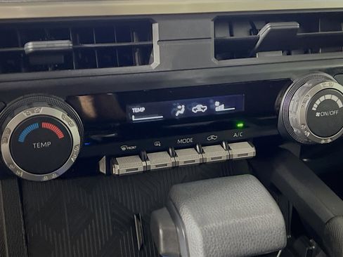 Used 2025 Toyota Tacoma SR5 image 26