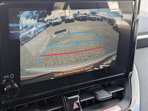 Used 2025 Toyota Corolla LE image 11