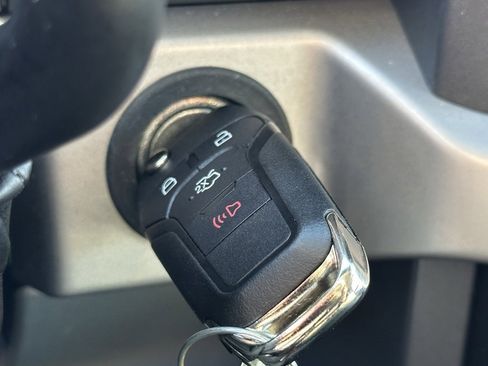 Used 2023 Ford F150 XLT image 28