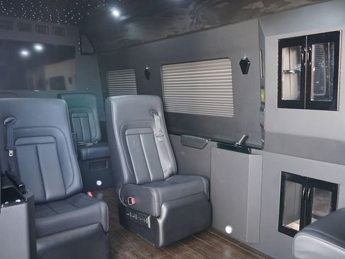 Used 2022 Mercedes-Benz Sprinter 2500 image 23