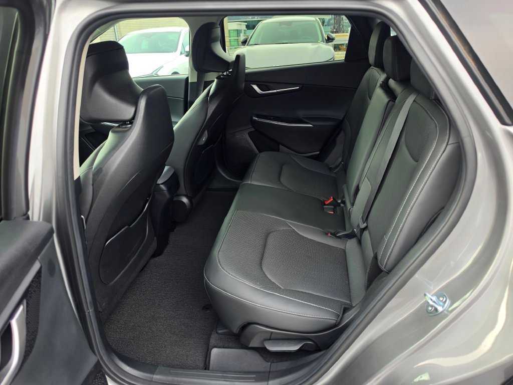 Certified 2024 Kia EV6 Wind RWD image 17