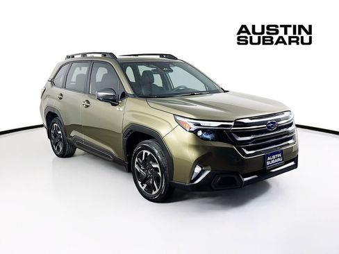 Certified 2025 Subaru Forester Limited image 1