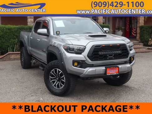 Used 2020 Toyota Tacoma TRD Sport w/ Technology Package AWD/4WD image 1