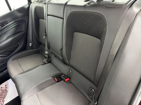 Used 2019 Buick Regal Preferred w/ Driver Confidence Package I image 34