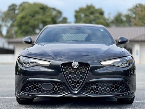 Used 2022 Alfa Romeo Giulia Sprint image 2