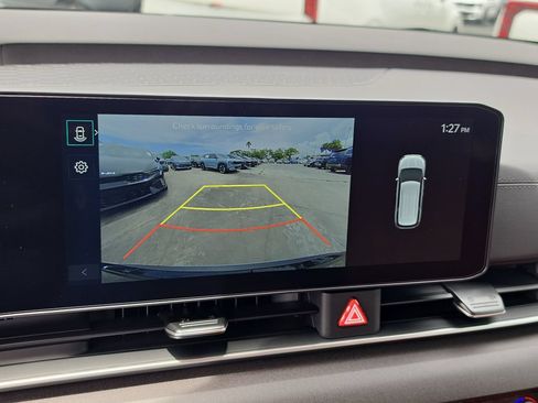 New 2026 Kia Carnival EX FWD image 24