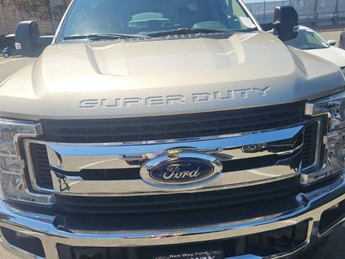 Used 2017 Ford F250 XLT w/ XLT Value Package AWD/4WD image 2