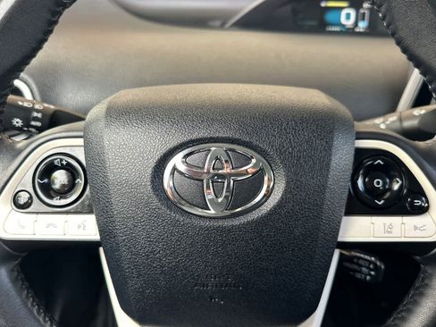 Used 2017 Toyota Prius Prime Premium image 26
