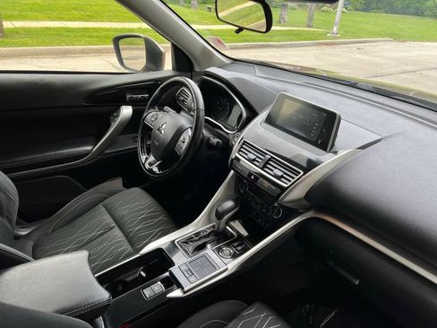 Used 2020 Mitsubishi Eclipse Cross SE image 17