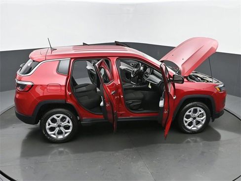 New 2025 Jeep Compass Sport image 65