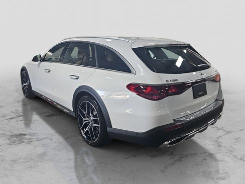 New 2026 Mercedes-Benz E 450 4MATIC All-Terrain Wagon image 7