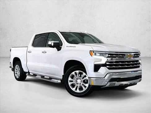 Used 2022 Chevrolet Silverado 1500 LTZ RWD image 12