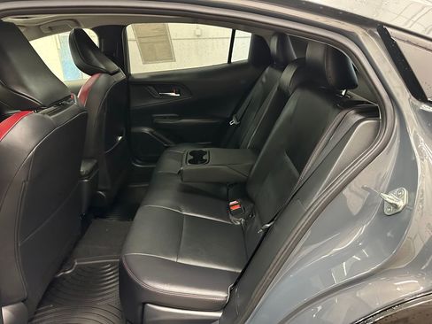 Used 2024 Toyota Prius Prime FWD image 32