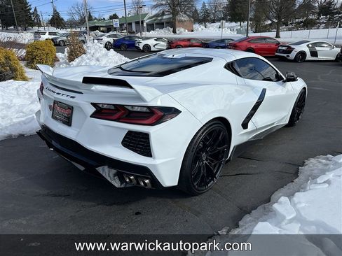 Used 2021 Chevrolet Corvette Stingray Preferred Cpe w/ Z51 Performance Package image 17