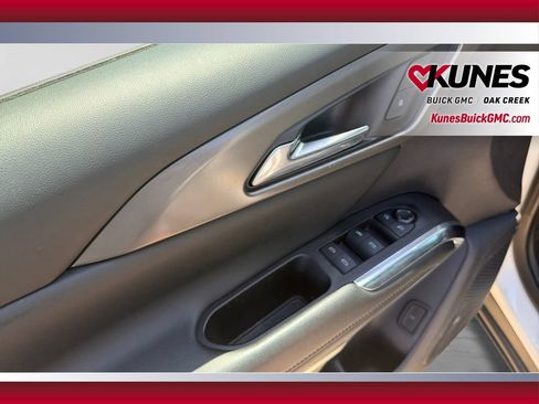 Used 2024 Chevrolet Traverse LT FWD image 21