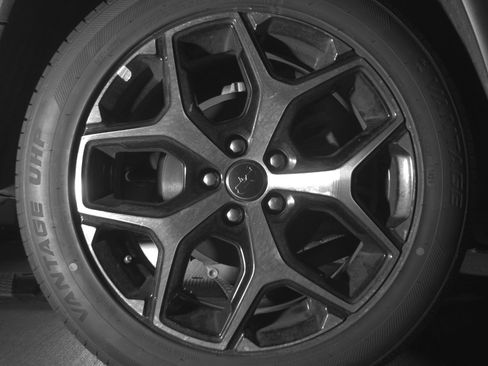 Used 2025 Jeep Compass Limited image 15