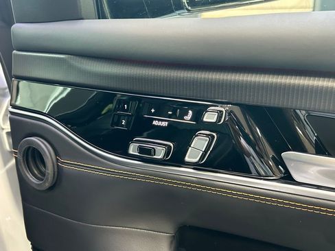 New 2025 Jeep Grand Wagoneer Series III w/ Rear Seat Video Group 1 image 18