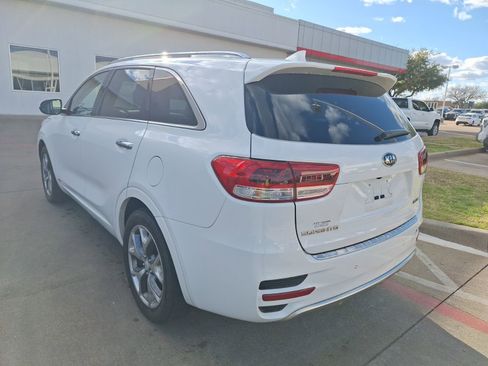 Used 2018 Kia Sorento SX image 4