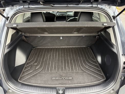 Used 2021 Kia Seltos SX w/ SX Sunroof Package image 8