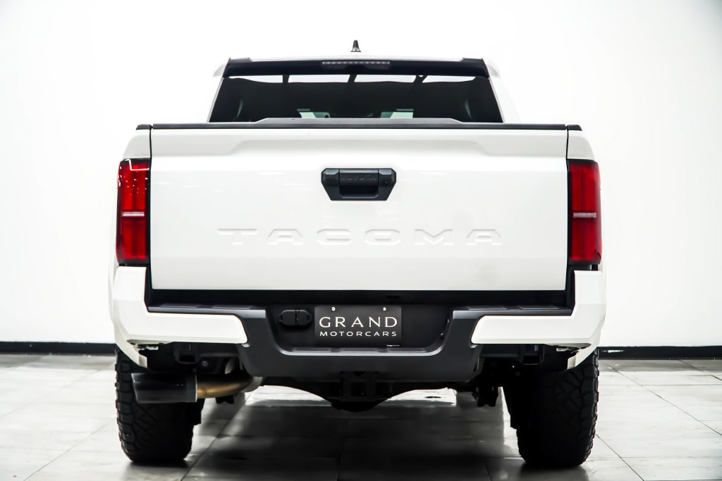 Used 2024 Toyota Tacoma SR5 RWD image 15