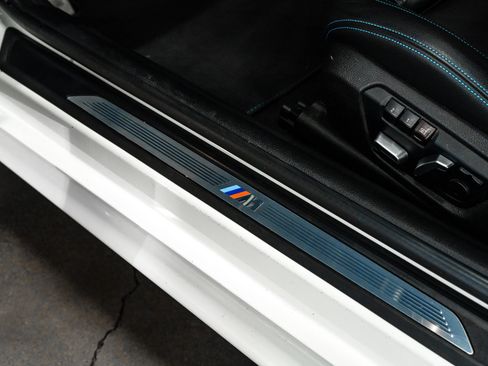 Used 2017 BMW M2 RWD image 33