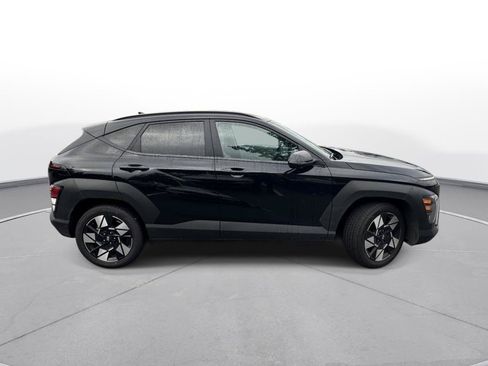 Used 2025 Hyundai Kona SEL FWD image 5