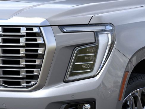 New 2026 GMC Yukon XL Denali w/ Denali Reserve Package AWD/4WD image 10