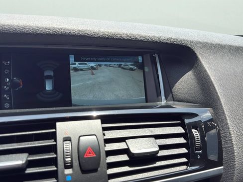 Used 2017 BMW X3 sDrive28i RWD image 16