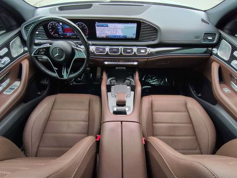 Used 2024 Mercedes-Benz GLS 450 4MATIC image 16