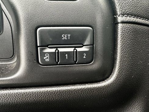 Used 2022 GMC Sierra 1500 Denali w/ Denali Premium Package image 8