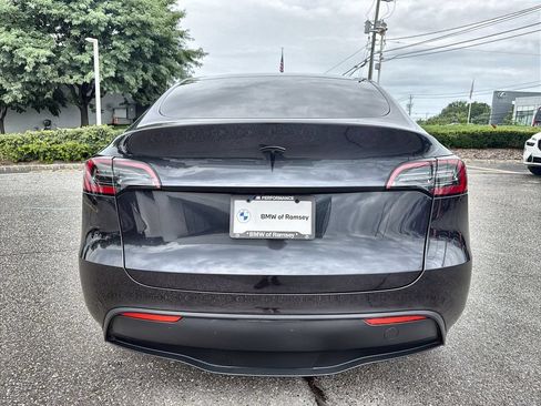 Used 2024 Tesla Model Y Long Range RWD image 13