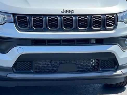 New 2026 Jeep Compass Latitude AWD/4WD image 37