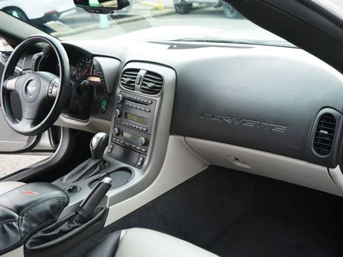 Used 2007 Chevrolet Corvette 3LT w/ Preferred Equipment Group image 15